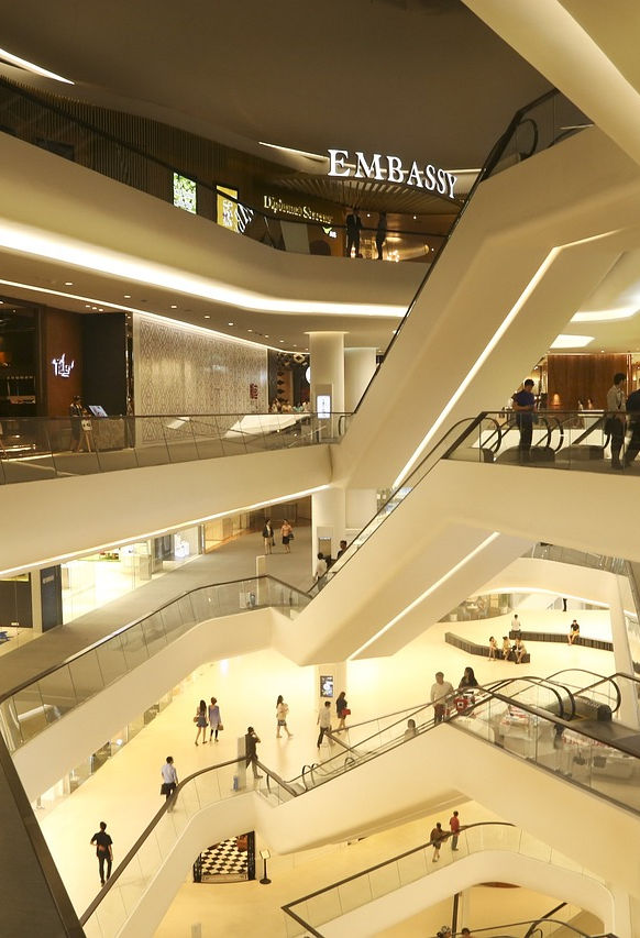 central-embassy-498560_1280.jpg